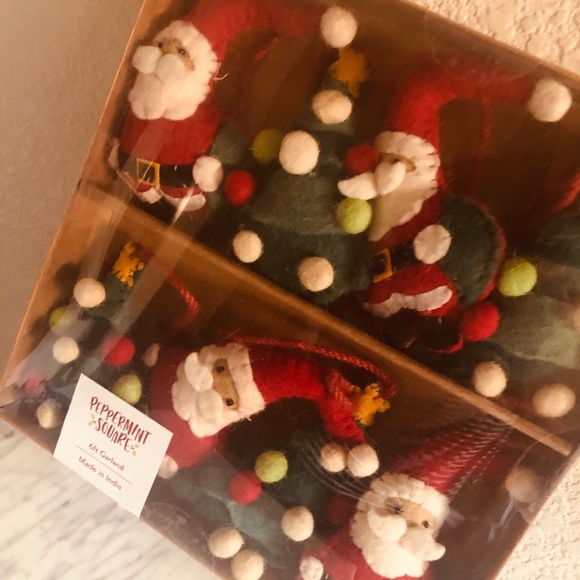 Christmas Felt Garland - Picture 3 of 4